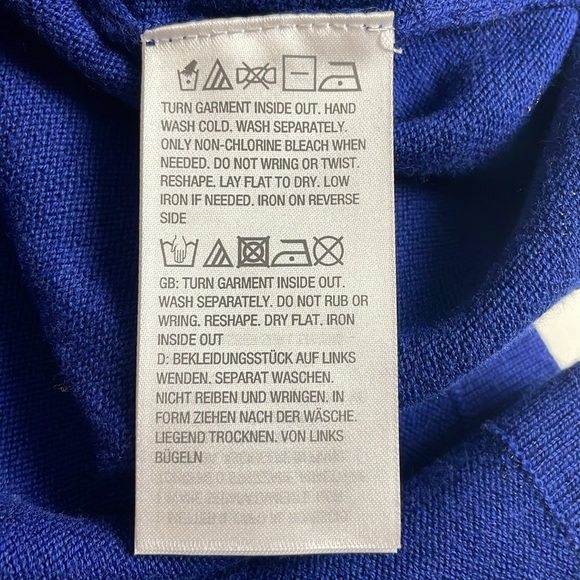 Bob Mackie Royal Blue button down Cardigan with shiny Sequins Flower Detail- M - Picture 8 of 12